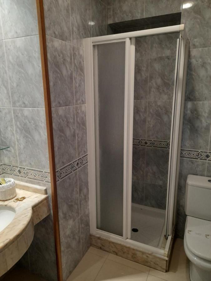 Hotel Os Carballos Sigueiro Eksteriør bilde