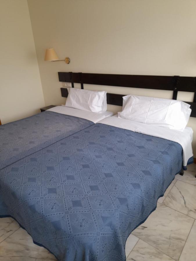 Hotel Os Carballos Sigueiro Eksteriør bilde
