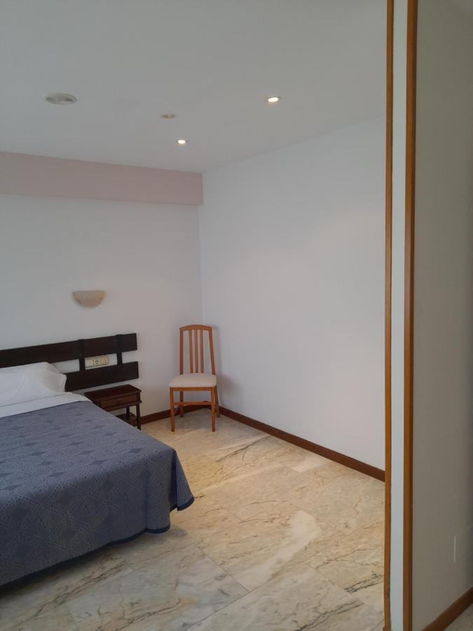 Hotel Os Carballos Sigueiro Eksteriør bilde