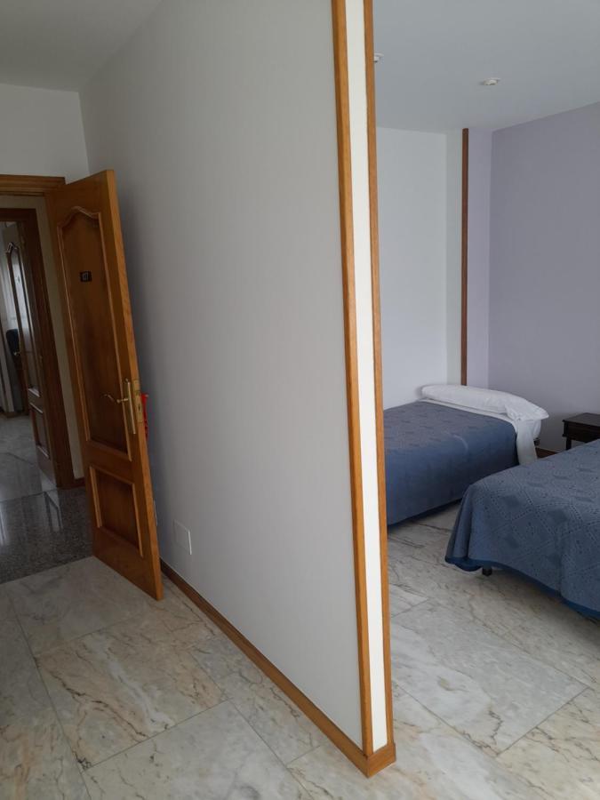 Hotel Os Carballos Sigueiro Eksteriør bilde
